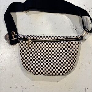 Pretty Simple -Checkerboard Crossbody Bag - Black & Cream